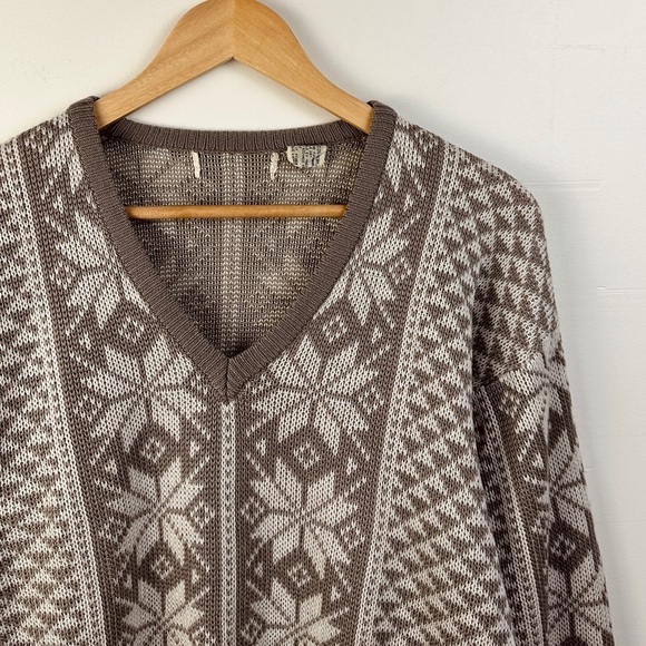 Vintage V-Neck Grandpa Sweater - Lightweight - Size L - Picture 2 of 6